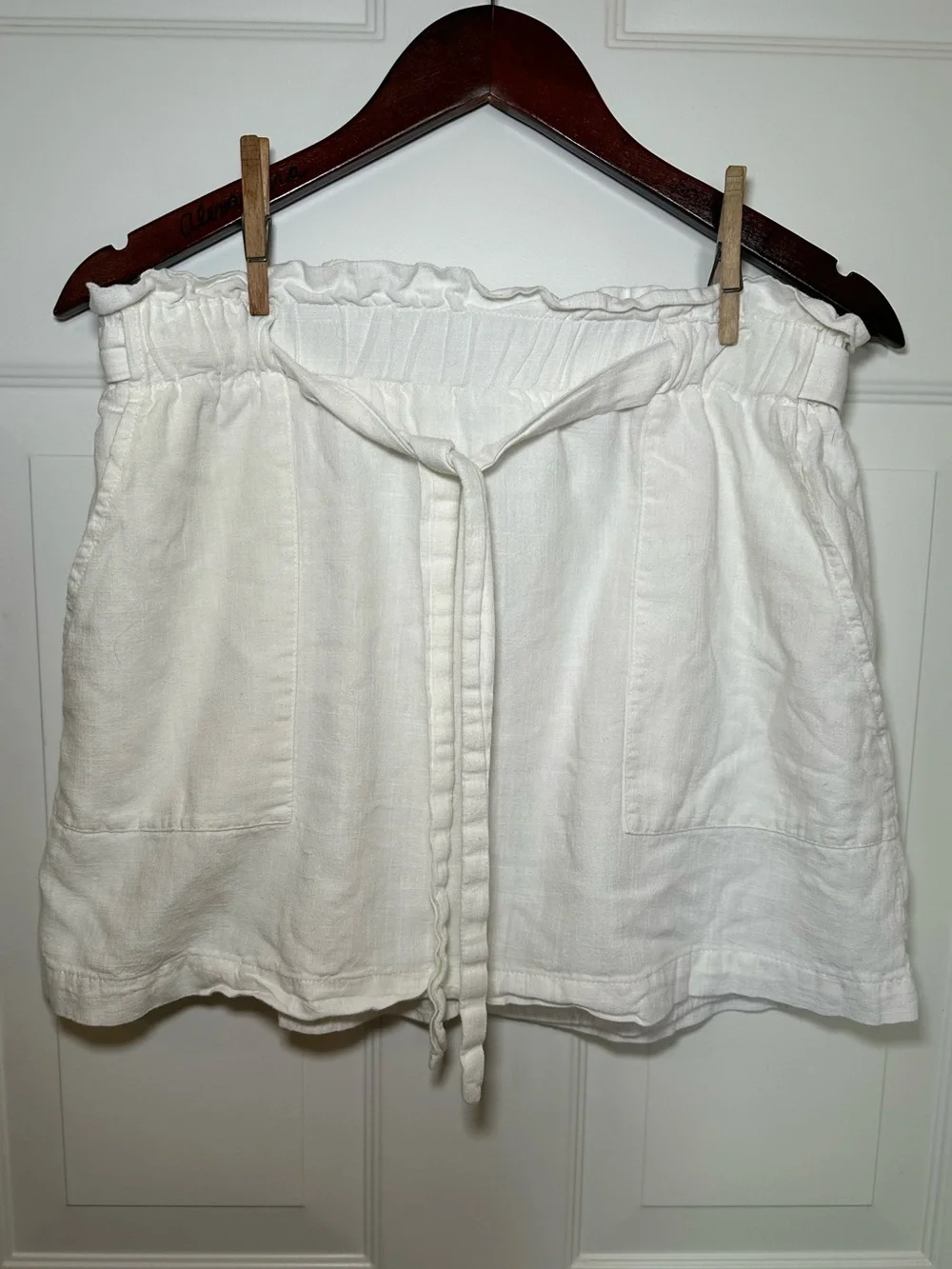 Petal & Pup White Linen Blend Paperbag Mini Skirt Pockets Size L EUC